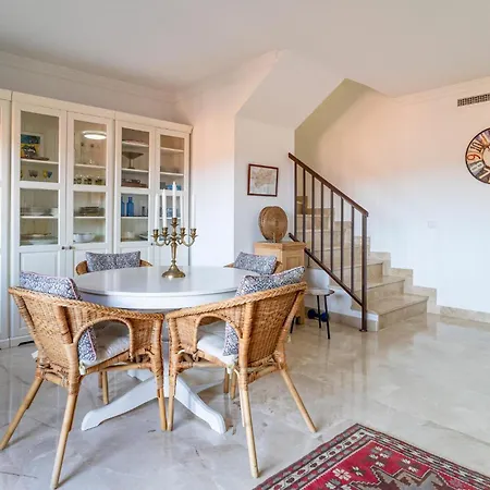Apartment Awesome In Buenas Noches With Wifi Estepona